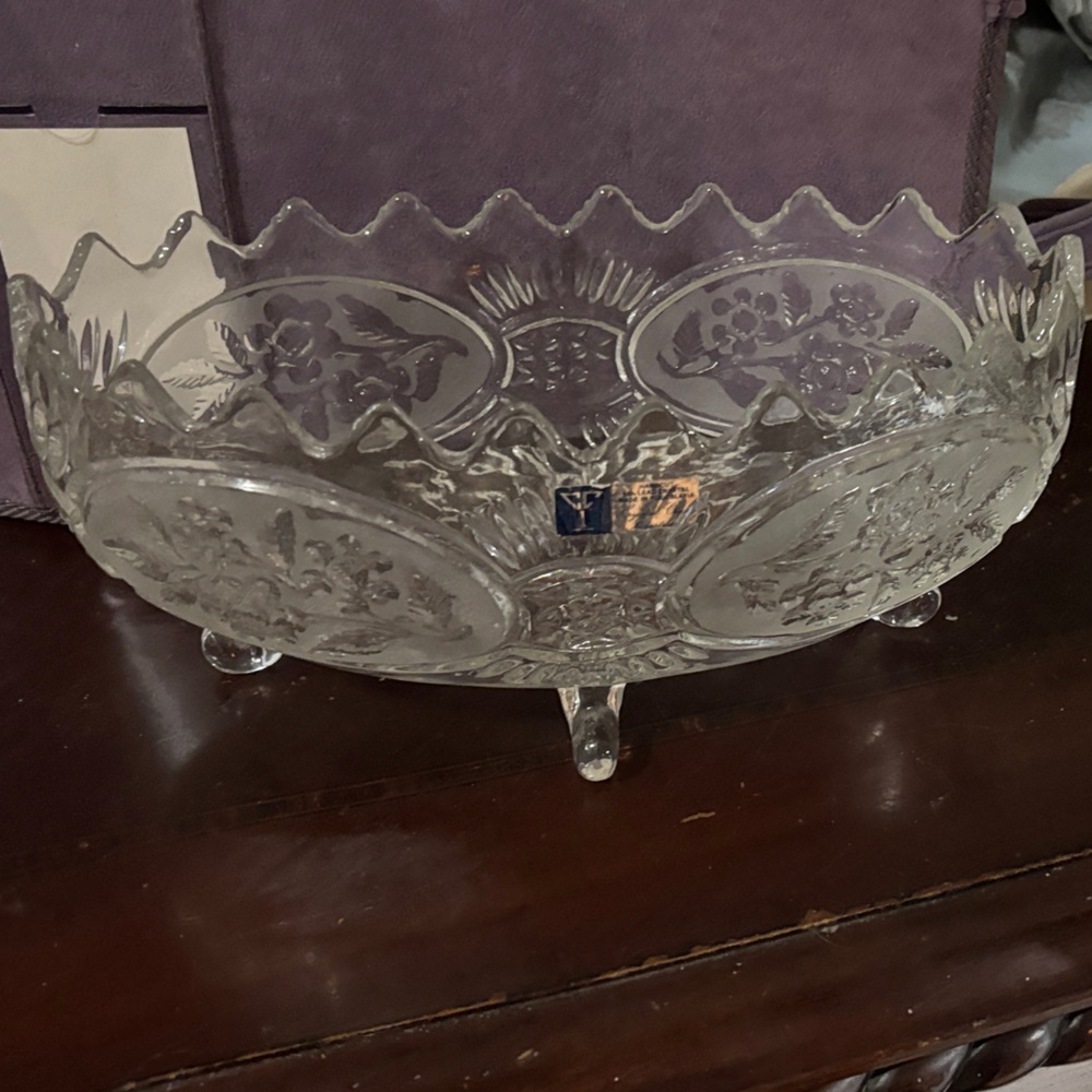 Elegant Clear Glass Decorative Bowl